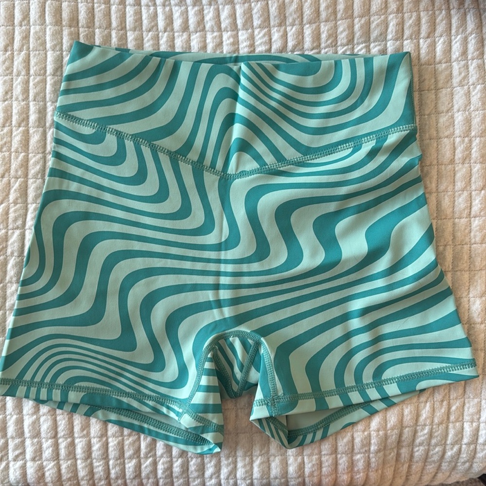 Vitality Athletic Wear biker shorts size S